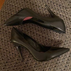 BCBGeneration black pump